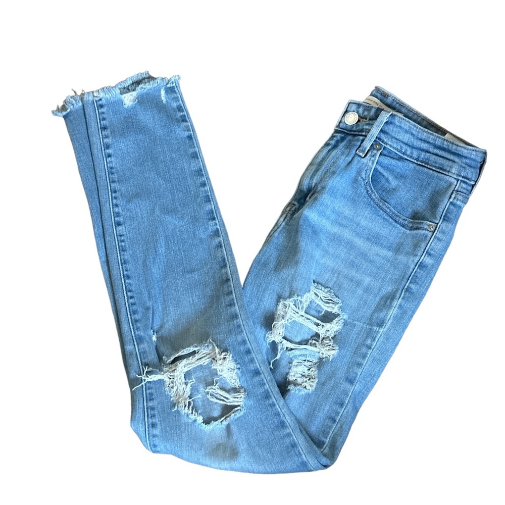 Levi’s - Women Distressed High Rise Skinny Jeans